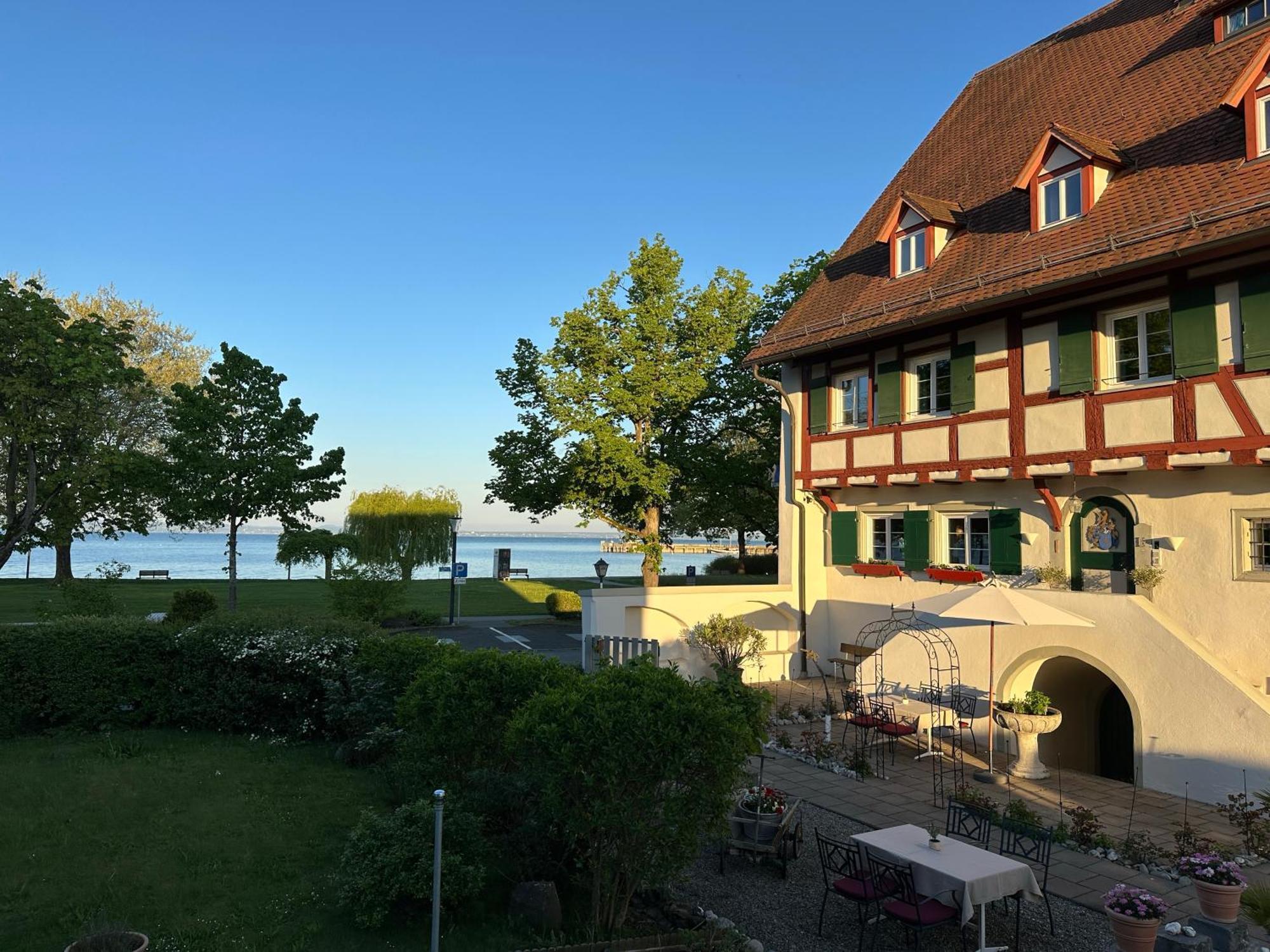 Seehotel Amtshof Langenargen Exterior photo